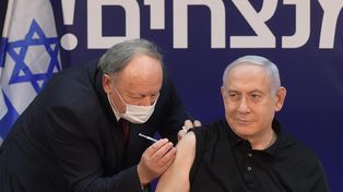 Netanyahu se aplicó la vacuna de Pfizer frente a las cámaras de televisión