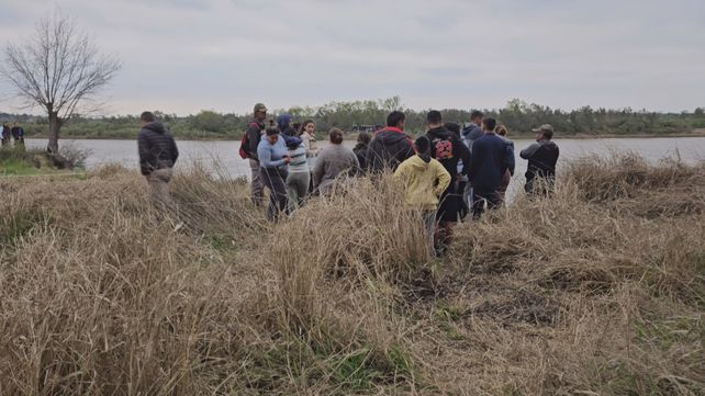 Fuga fatal en Sauce Viejo: un peligroso delincuente se escapó de la comisaría, se tiró al río Coronda y murió ahogado Fuga fatal en Sauce Viejo: un peligroso delincuente se escapó de la comisaría, se tiró al río Coronda y murió ahogado