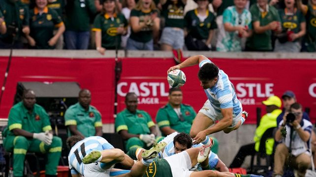 Tomás Albornoz convirtió el try de Los Pumas en el primer tiempo