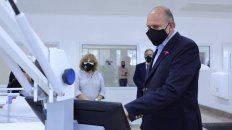 El mandatario, en el momento de inaugurar la obra. El mandatario, en el momento de inaugurar la obra.