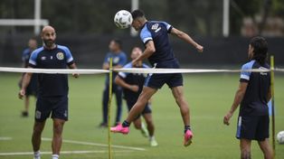 El plantel de Central y la última práctica del año en Santiago del Estero, antes de enfrentar a River por el Trofeo de Campeones.