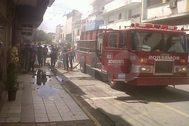 Se incendió un local comercial en la peatonal santafesina