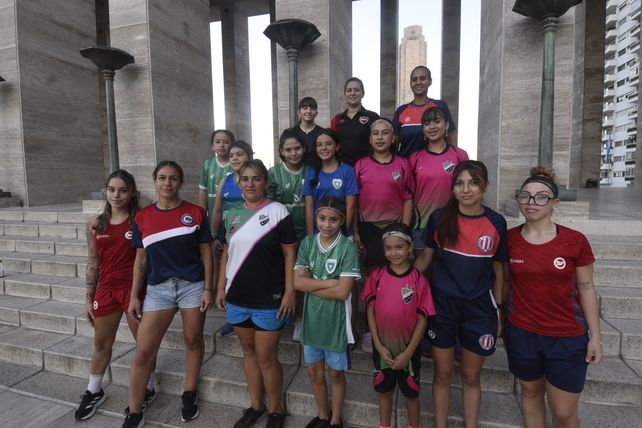 Día de la Mujer: las jugadoras rosarinas salen a la cancha, más presentes que nunca