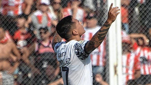 González pasó a ser la gran duda en Independiente para jugar el Clásico contra Racing. González pasó a ser la gran duda en Independiente para jugar el Clásico contra Racing.