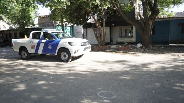 La víctima de la balacera vive en un pasillo ubicado sobre calle Arrieta.