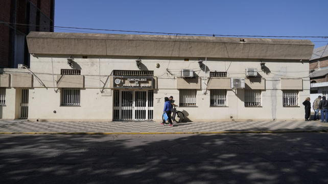 La Municipalidad de Villa Gobernador Gálvez fue blanco de un ataque con arma de fuego.