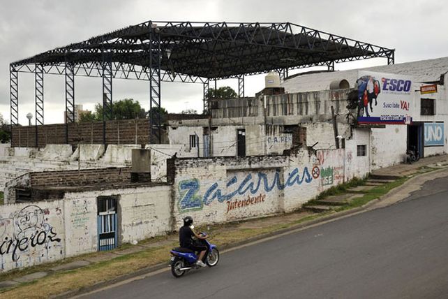 Delincuentes robaron en el club Peñarol de Paraná