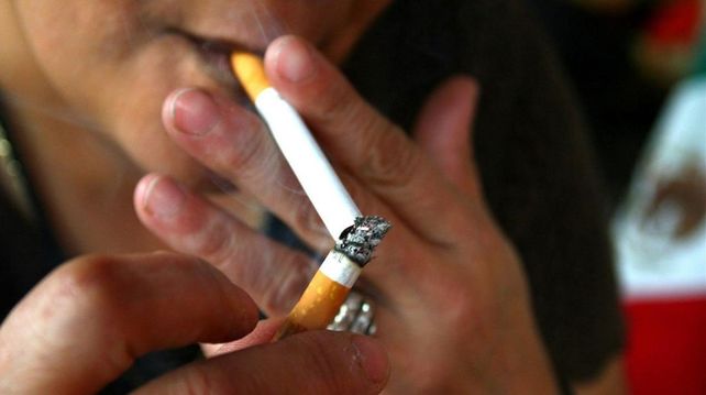 Gran Bretaña prohibirá el tabaco a nacidos desde 2009.
