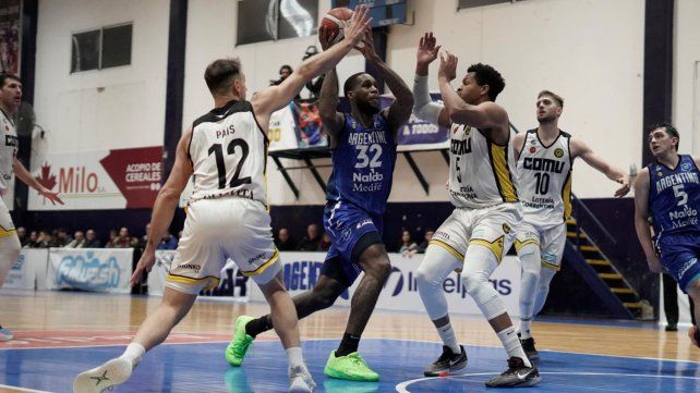 Argentino pegó primero ante Comunicaciones en el playout de la Liga Nacional