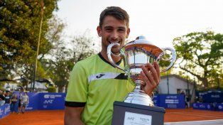 El argentino Mariano Navone se consagró campeón del Challenger de tenis en Santa Fe.