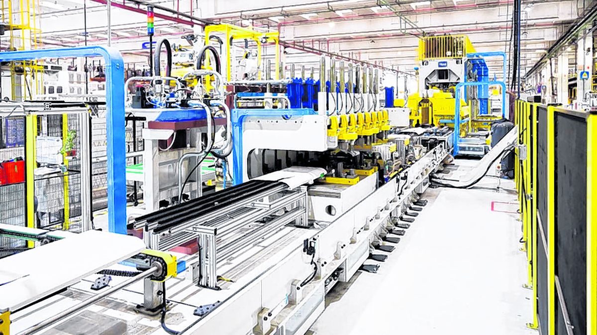 La crisis industrial no cede y Electrolux aplicó un plan de 400 suspensiones rotativas en Rosario