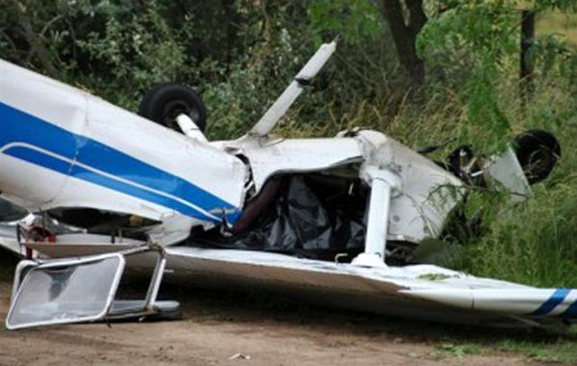 En el interior de la avioneta que había desaparecido el jueves pasado se hallaron dos cadáveres.