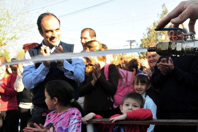 Día Mundial del Agua: en 5 años, el Municipio conectó a la red a 56.600 santafesinos