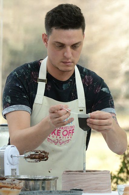El rosarino Dami&aacute;n Basile, el &uacute;ltimo ganador de "Bake Off".&nbsp;