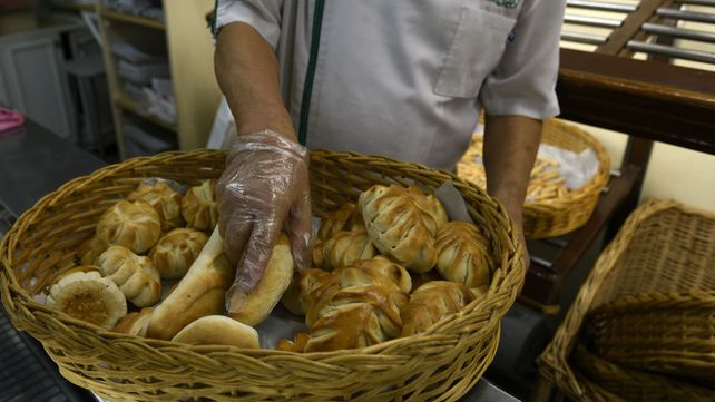 Los panaderos consideraron que el gobierno tendrá que salir a subsidiar el precio interno de la harina.