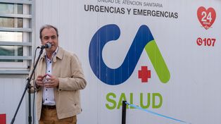 El intendente Carlos Pighin en la nueva unidad de atención sanitaria.