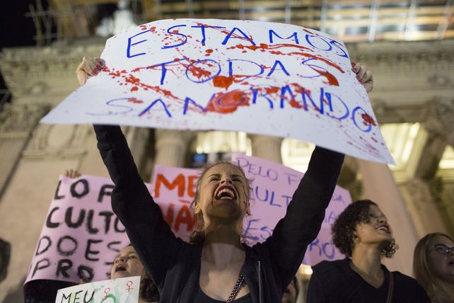 Destituyeron en Rio de Janeiro al comisario del caso por una violación grupal