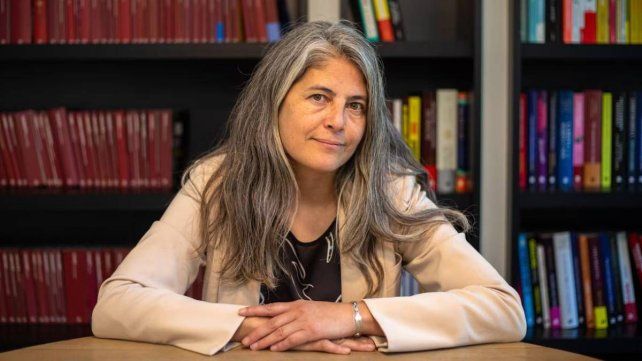 Selva Almada está nominada al premio Rómulo Gallegos.