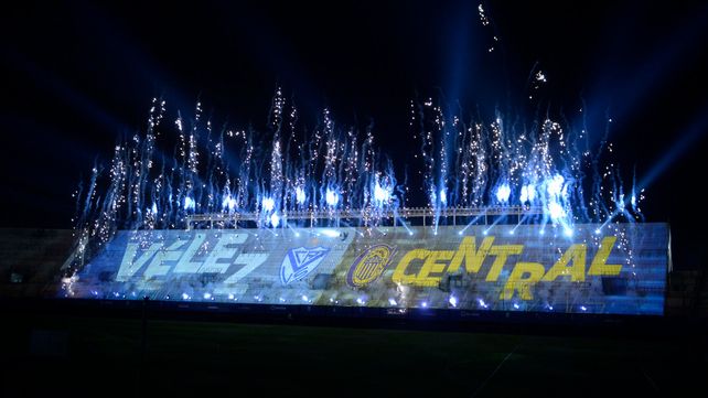 En San Juan, con tribunas vacías, Central jugó contra Vélez la final de la fase Complementación de la Copa Maradona.