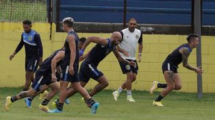 El plantel de Rosario Central arranca la semana pensando en Huracán