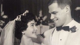 Encontraron al doble de Matt Damon en una foto de 1961