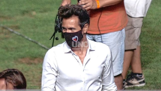 Eduardo Domínguez analiza la chance de meter un cambio para recibir a Gimnasia.