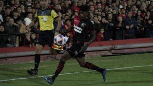 Ida y vuelta. Mosquera será el lateral derecho del equipo leproso.