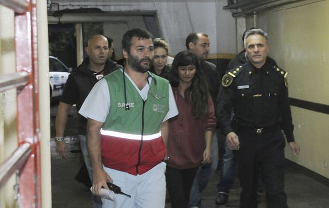 Confuso. La chica que estuvo perdida durante dos días (al medio).