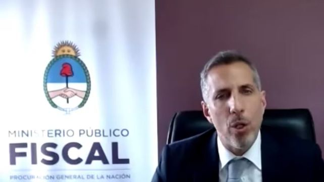 El fiscal Diego Luciani y su par Sergio Mola pidieron que Cristina Fernández de Kirchner cumpla su condena en un establecimiento carcelario.&nbsp;