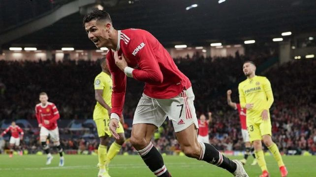 Cristiano Ronaldo aseguró que vuelve a jugar el domingo con la camiseta del Manchester United.