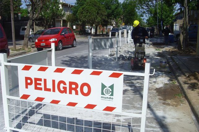 Barrio El Pozo: comenzaron la renovación de redes cloacales