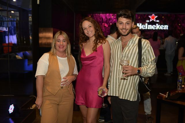 Luli Paretti, Celeste Muñoz y Gastón Venticinque.