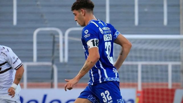 Gonzalo Ábrego, el volante que interesa en Newell's, es jugador del descendido Godoy Cruz. 