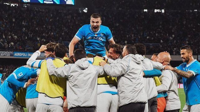 Napoli derrotó a Inter y es el nuevo líder del Calcio