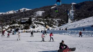 Bariloche: denuncian que una empresa se olvidó estudiantes santafesinos en el regreso de una excursión