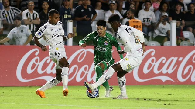 Sudamericana: Santos empató y Newells quedó como líder del Grupo E