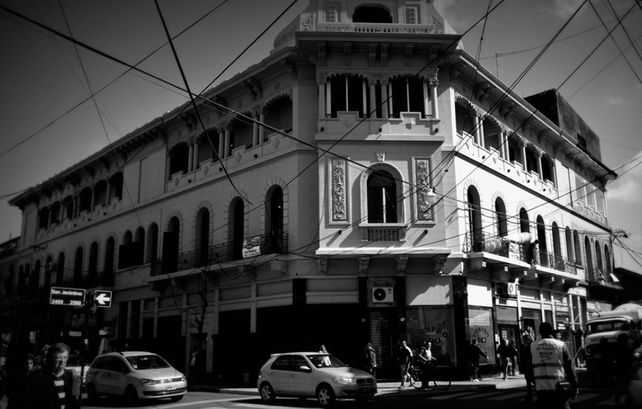 El Instituto IES lleva 43 años formando profesionales y apostando al crecimiento