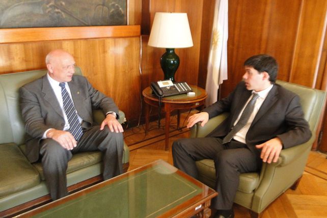 Provincia y Nación avanzan en el proyecto de ferrotransporte para Santa Fe y Rosario