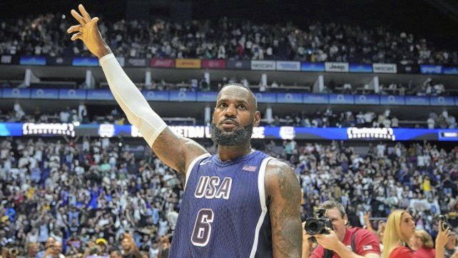 LeBron James portará la bandera de Estados Unidos en la ceremonia de apertura de los Juegos Olímpicos de París. LeBron James portará la bandera de Estados Unidos en la ceremonia de apertura de los Juegos Olímpicos de París.