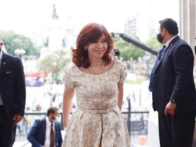 Polémica por la entrada de Cristina Kirchner al Congreso sin el barbijo puesto