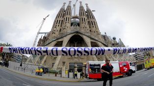 La Sagrada Familia fue evacuada por un incendio intencional