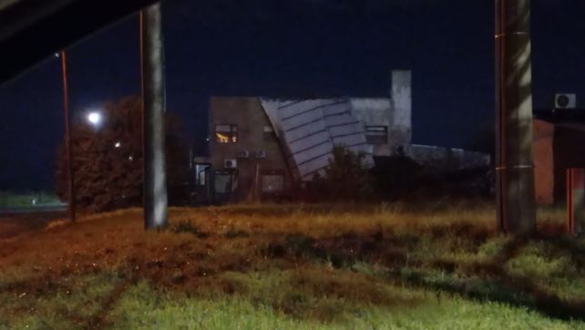 Una fuerte tormenta afectó a localidades de la región centro y dejó daños materiales