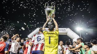 Vazzoler, DT de Unión, tras ganar la Copa Santa Fe: Los chicos lo merecían