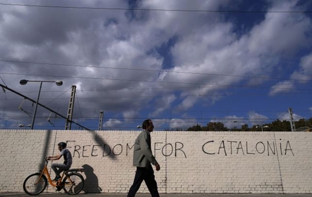 autodeterminación. Los grafitis pidiendo libertad para Cataluña se multiplican en las calles de Barcelona.
