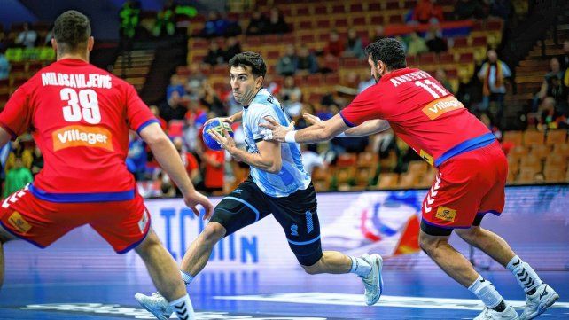 Los Gladiadores sumaron una nueva derrota en el Mundial de Handball frente a Serbia.