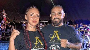 Sofía Romagnoli junto a su entrenador Walter Zoccola del Olimboxing.