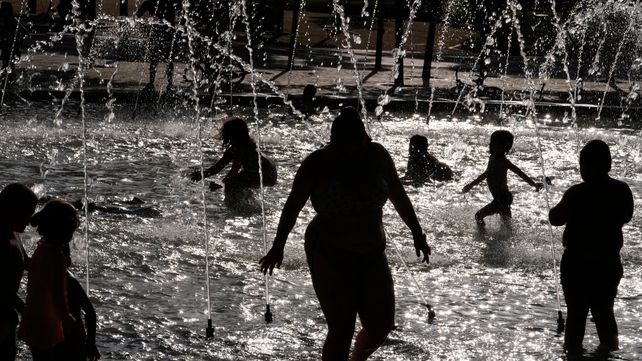 Estados Unidos enfrenta una ola de calor inédita, sequías e incendios forestales