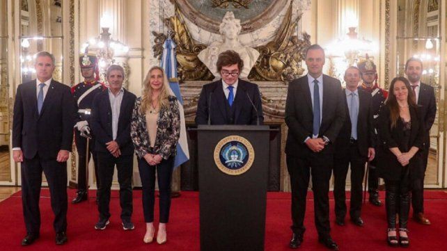 Javier Milei celebró el fallo por YPF con críticas a Cristina Fernández y Axel Kicillof.