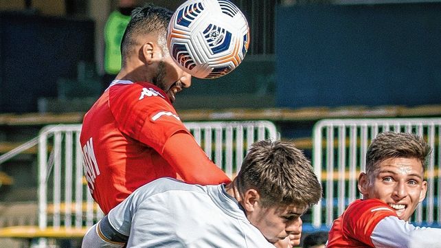 La formación alternativa de Unión goleó a Rosario Central por 4-0.