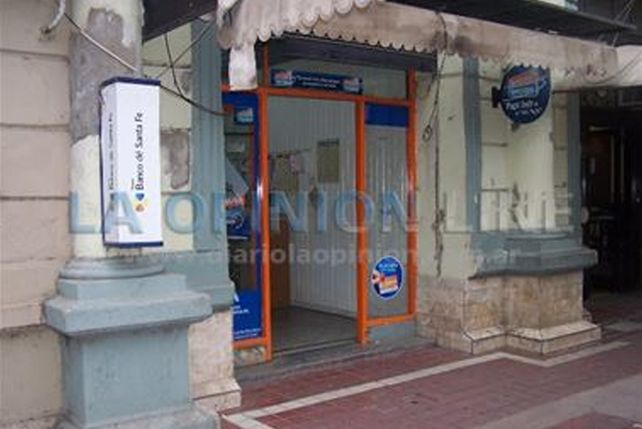 Robaron una importante suma de dinero de una agencia en Rafaela